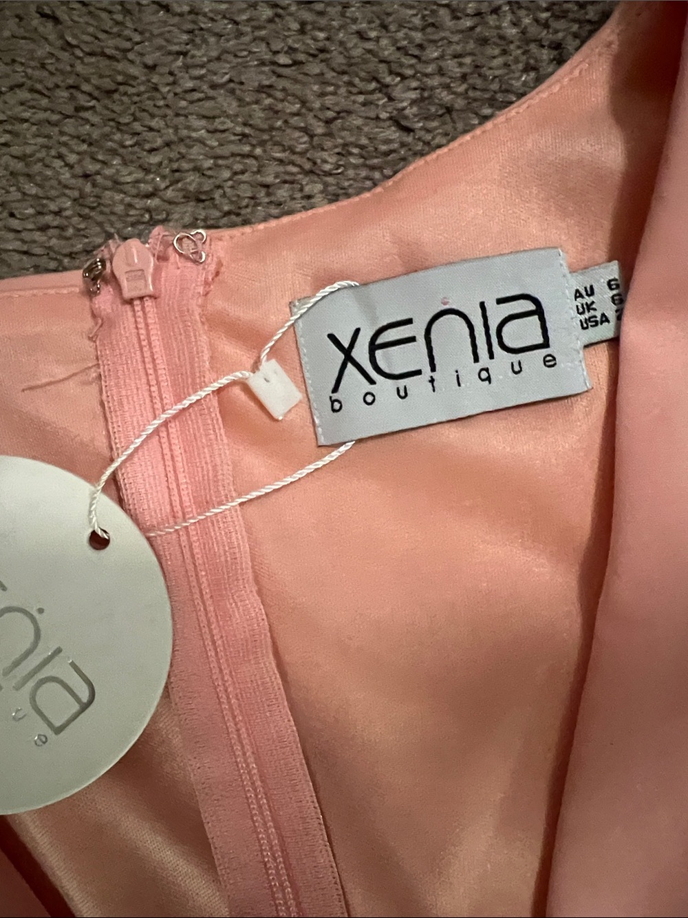 Xenia boutique peach cutout deep v bodycon mini dress. - Picture 4 of 7